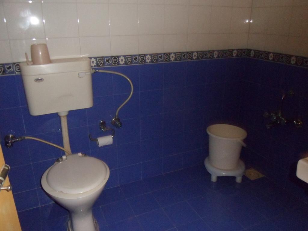 Hotel Dudawat Ахмедабад Стая снимка